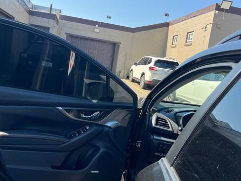 Used 2019 Subaru Crosstrek 2.0i Limited w/ Moonroof Package w/Navigation AWD/4WD image 10