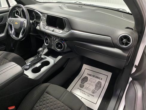 Used 2020 Chevrolet Blazer LT image 3
