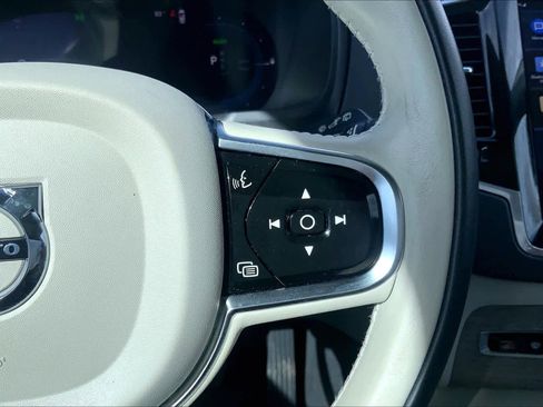Used 2023 Volvo XC90 T8 Ultimate w/ Lounge Package image 25