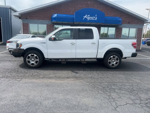Used 2011 Ford F150 Lariat w/ Lariat Chrome Pkg AWD/4WD image 2