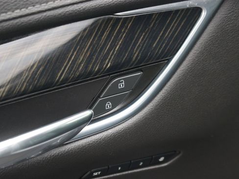Used 2020 Cadillac XT6 Premium Luxury AWD/4WD image 13