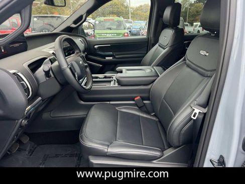 New 2025 Ford Expedition Platinum w/ Stealth Performance Package image 9