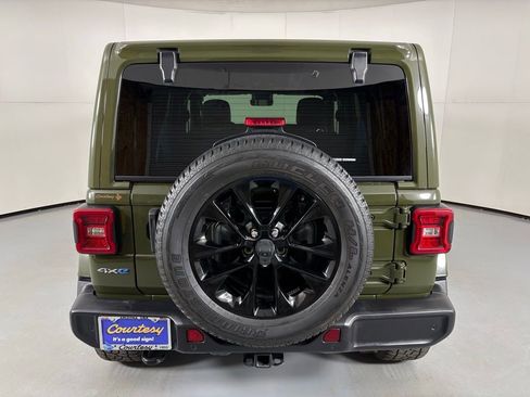 Used 2021 Jeep Wrangler Unlimited Sahara w/ Cold Weather Group image 8