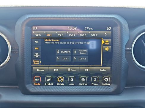 Used 2022 Jeep Wrangler Unlimited Sahara w/ Cold Weather Group AWD/4WD image 18
