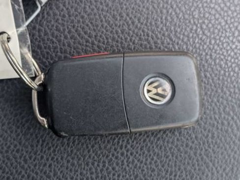 Used 2014 Volkswagen Eos Komfort FWD image 30