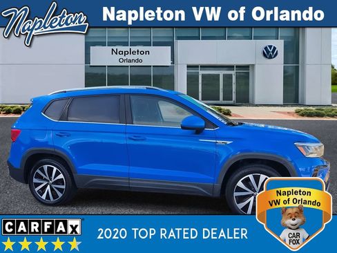 Used 2022 Volkswagen Taos SE image 4