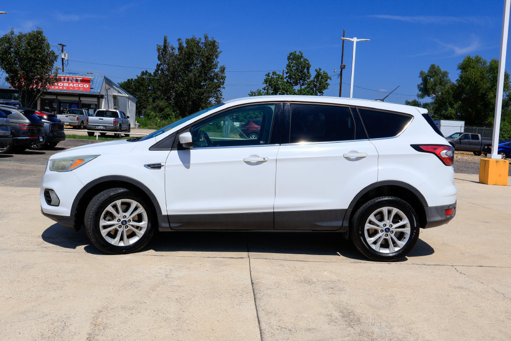 Used 2017 Ford Escape SE FWD image 24