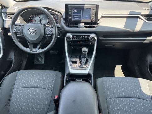 Used 2021 Toyota RAV4 XLE FWD image 2