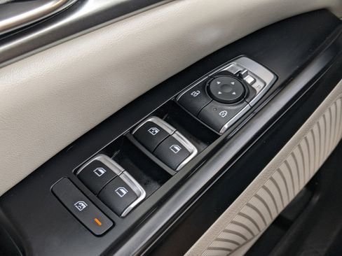 Certified 2024 Kia Carnival LX image 18