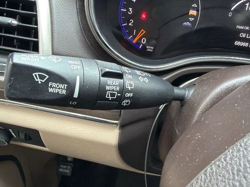 Used 2017 Jeep Grand Cherokee Overland w/ Jeep Active Safety Group AWD/4WD image 13
