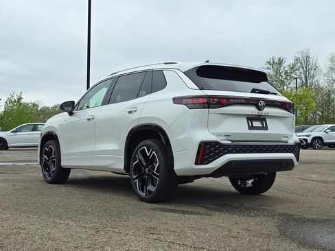 New 2026 Volkswagen Tiguan SEL R-Line AWD/4WD image 4