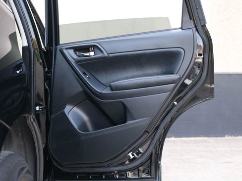 Used 2017 Subaru Forester 2.5i Limited w/ Popular Package #2 image 28