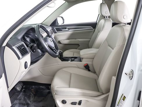 Used 2020 Volkswagen Atlas SE w/ Panoramic Sunroof Package image 33