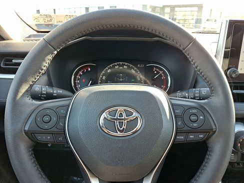 Used 2023 Toyota RAV4 XLE Premium image 20