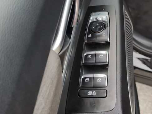 Used 2022 Kia Telluride EX w/ EX Premium Package FWD image 16