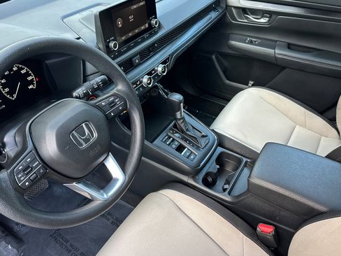 Used 2024 Honda CR-V EX image 10