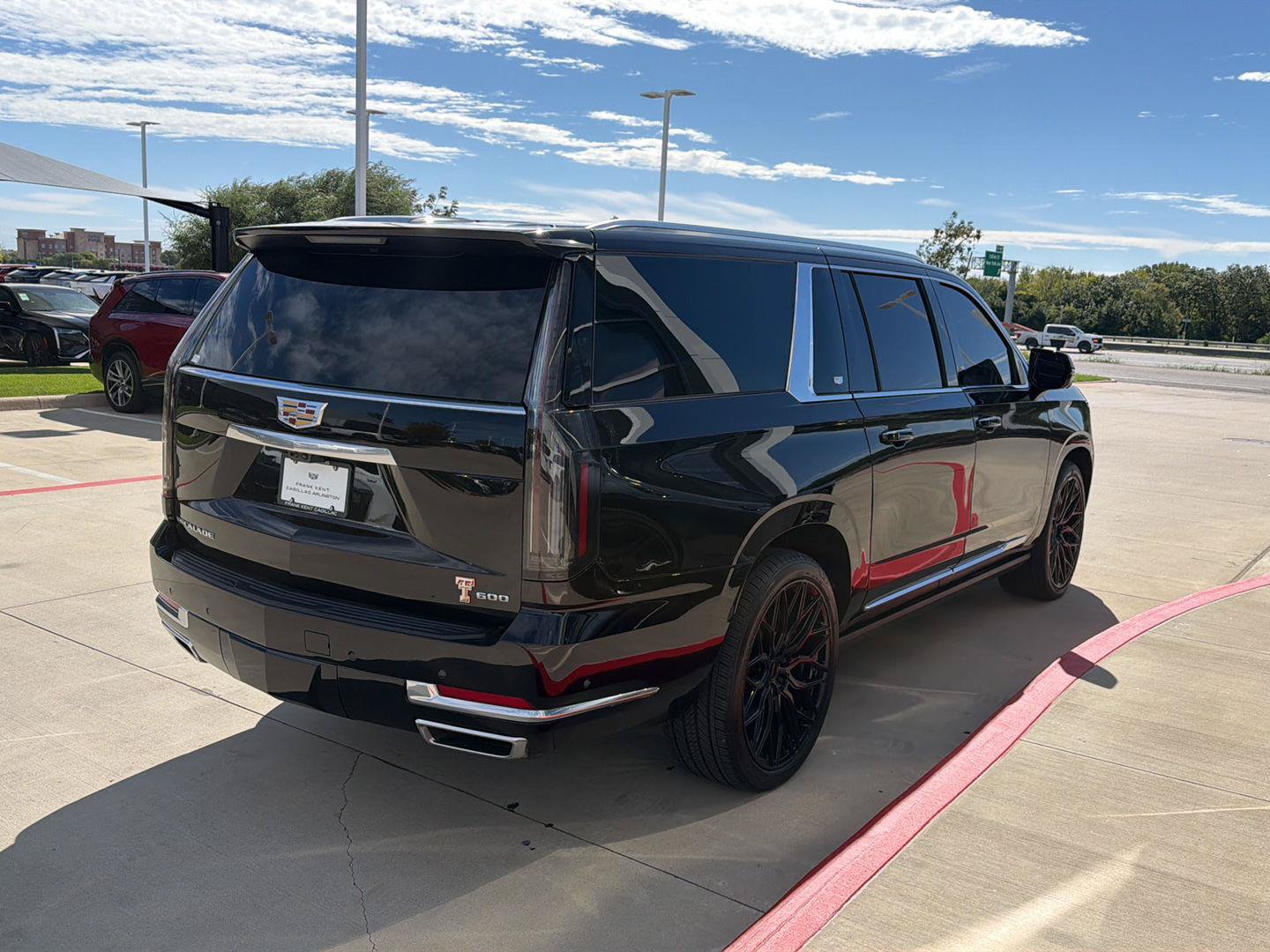 Used 2025 Cadillac Escalade ESV Premium Luxury w/ Touring Package AWD/4WD image 5