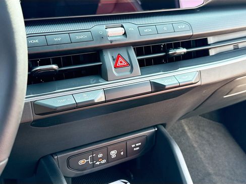 New 2026 Kia K4 GT-Line image 9