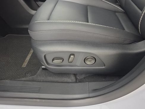 Used 2026 GMC Terrain Denali AWD/4WD image 22