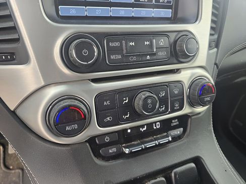 Used 2018 GMC Yukon SLE image 24