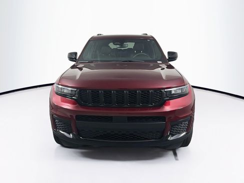 Used 2023 Jeep Grand Cherokee L Laredo RWD image 2