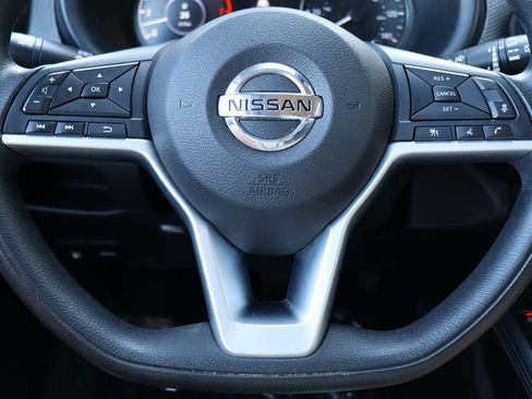 Used 2021 Nissan Kicks SV FWD image 53