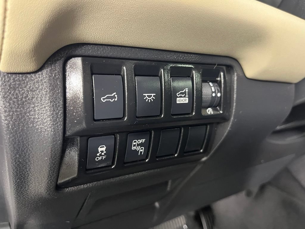Used 2022 Subaru Ascent Limited AWD/4WD image 24