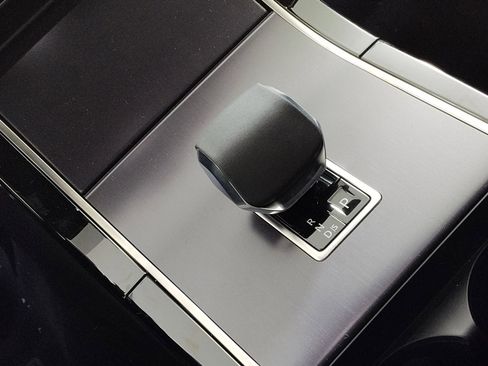 Used 2026 Land Rover Range Rover Velar Dynamic SE image 16