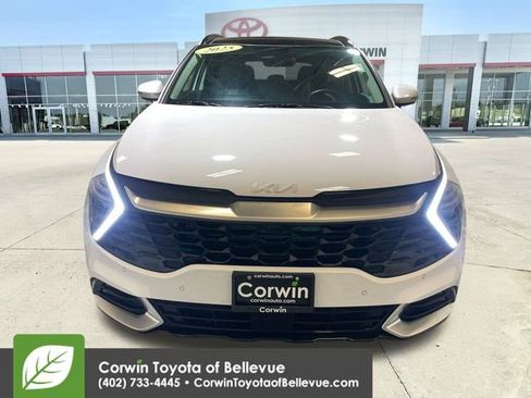 Used 2025 Kia Sportage SX image 3