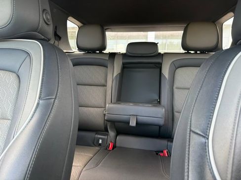 Used 2025 Chevrolet Equinox LT w/ Convenience Package II FWD image 16