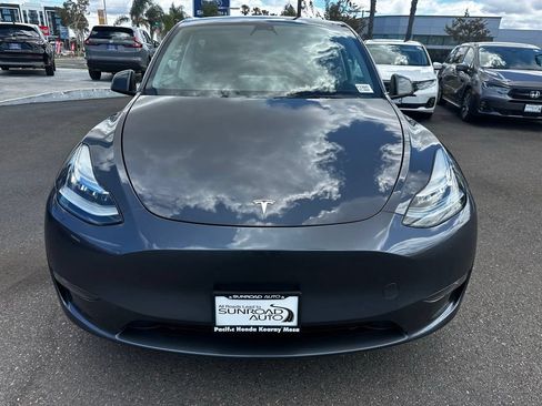Used 2023 Tesla Model Y Long Range AWD/4WD image 3