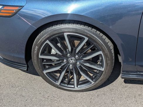 Used 2025 Honda Accord Touring image 13