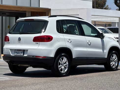 Used 2017 Volkswagen Tiguan S FWD image 4