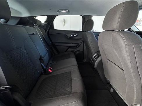 Used 2020 Chevrolet Blazer LT image 17