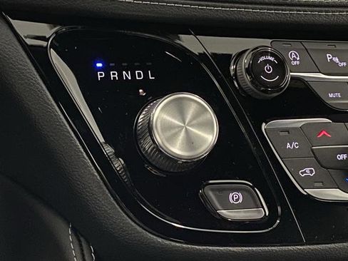 New 2026 Chrysler Pacifica Limited w/ Trailer Tow Group image 22