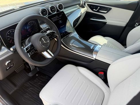 New 2026 Mercedes-Benz GLC 300 image 12