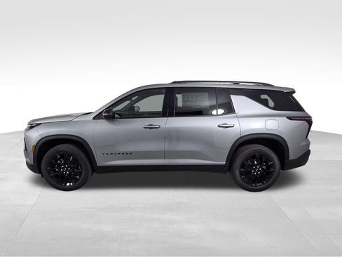 New 2026 Chevrolet Traverse LT w/ Midnight/Sport Edition FWD image 4