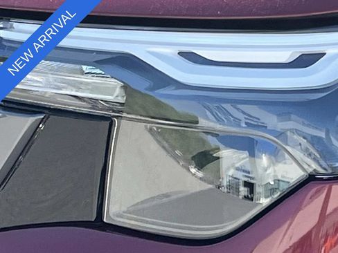 Used 2025 Subaru Forester Premium w/ Convenience Package #2 image 9