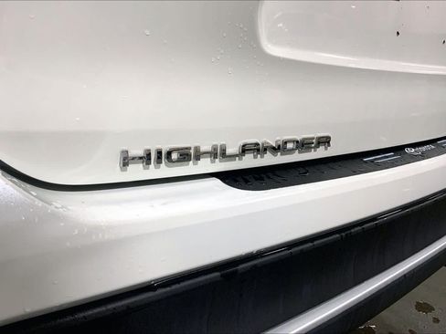 Used 2021 Toyota Highlander XSE AWD/4WD image 31