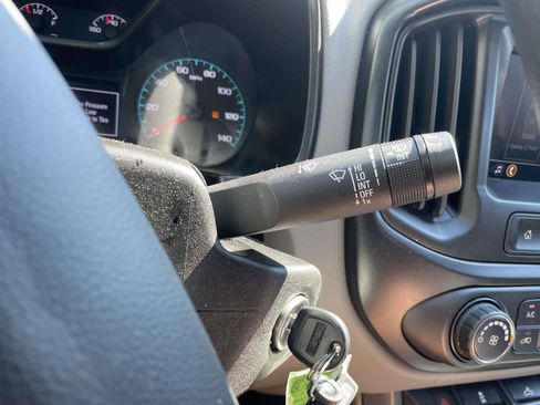 Used 2022 GMC Canyon Elevation Standard w/ Convenience Package RWD image 25