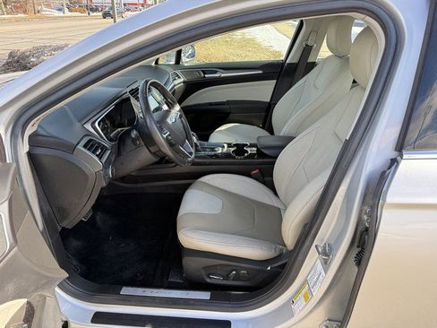 Used 2016 Ford Fusion Energi Titanium w/ Driver Assist Package image 9