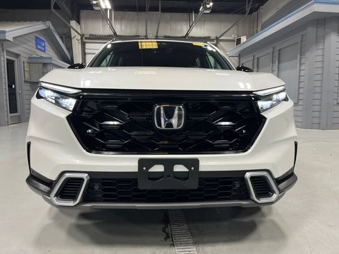Used 2025 Honda CR-V Sport Touring image 2