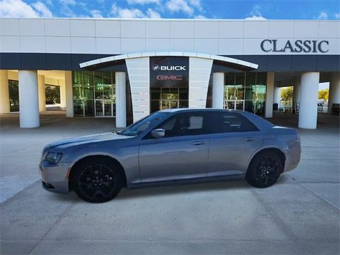 Used 2023 Chrysler 300 S image 4