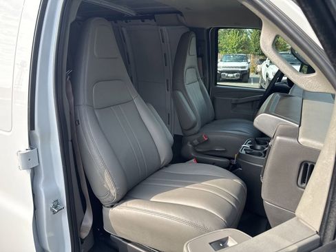 New 2025 GMC Savana 2500 Work Van w/ Driver Convenience Package image 10