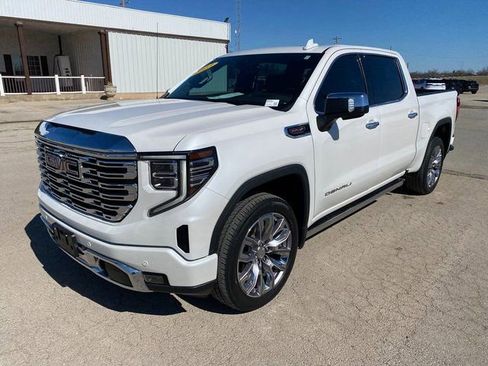 Used 2022 GMC Sierra 1500 Denali w/ Denali Reserve Package image 2