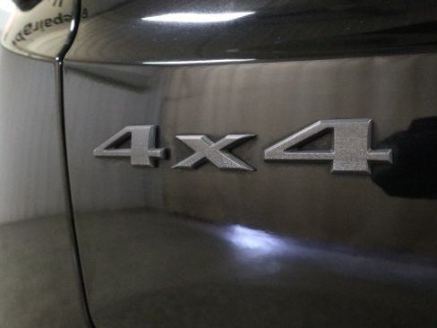 Used 2015 Jeep Renegade Trailhawk AWD/4WD image 25