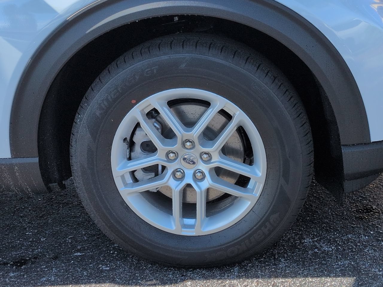 New 2026 Ford Explorer Active w/ Active Comfort Package RWD image 11