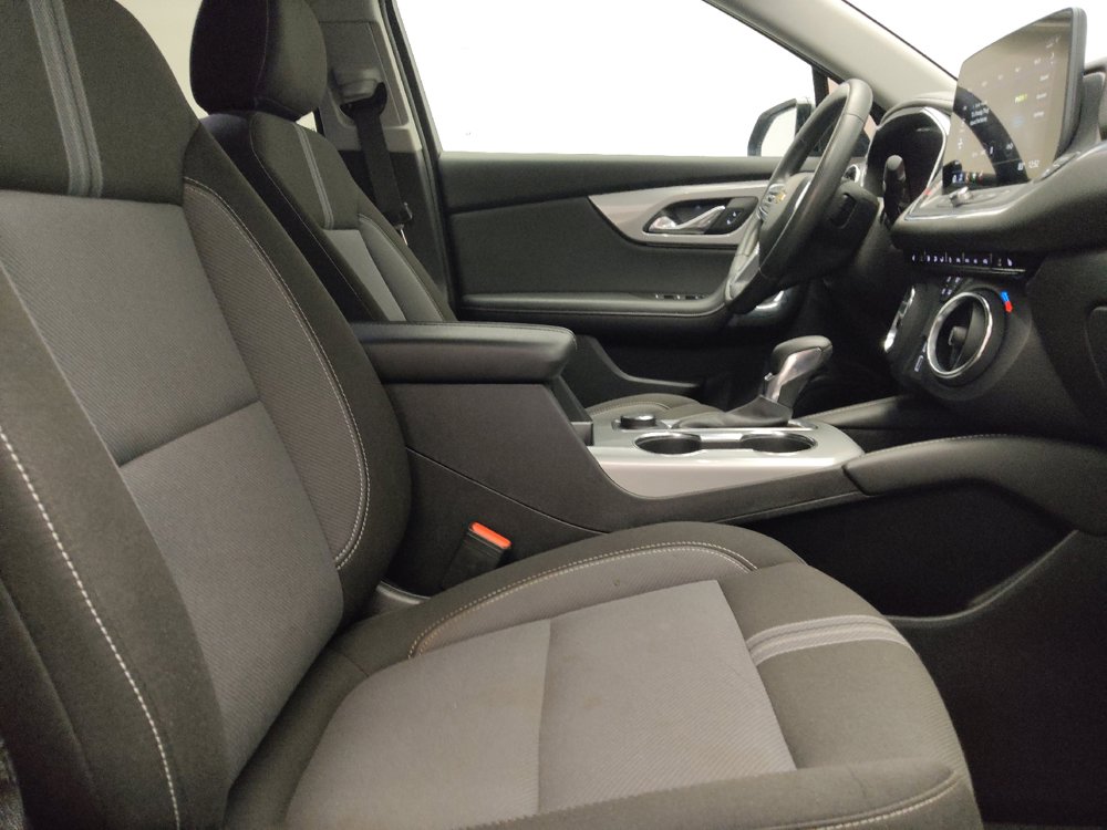 Used 2025 Chevrolet Blazer LT AWD/4WD image 21