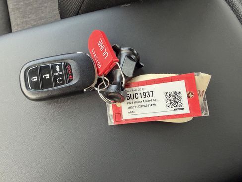 Used 2023 Honda Accord LX image 13
