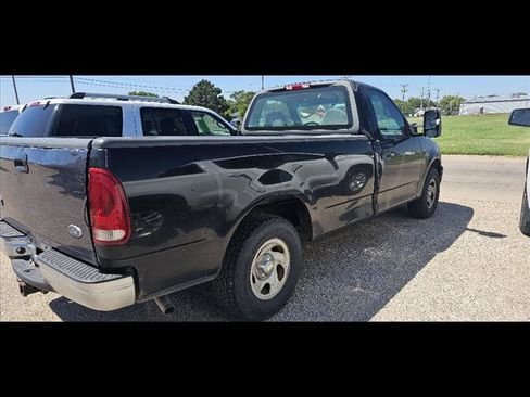 Used 2000 Ford F150 XL image 2